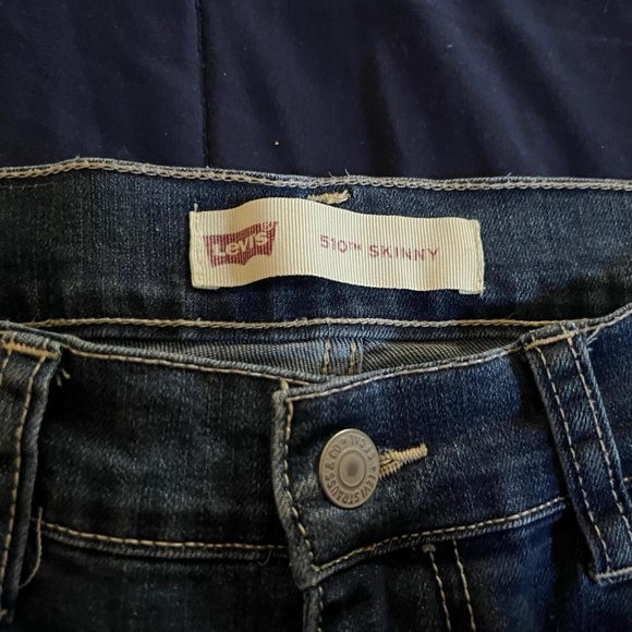 Levi’s 510 Lightly Distressed Blue Denim Skinny Jeans - Picture 3 of 5